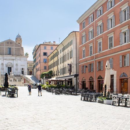 Ferienwohnung Palazzo Tancredi Ancona Exterior foto