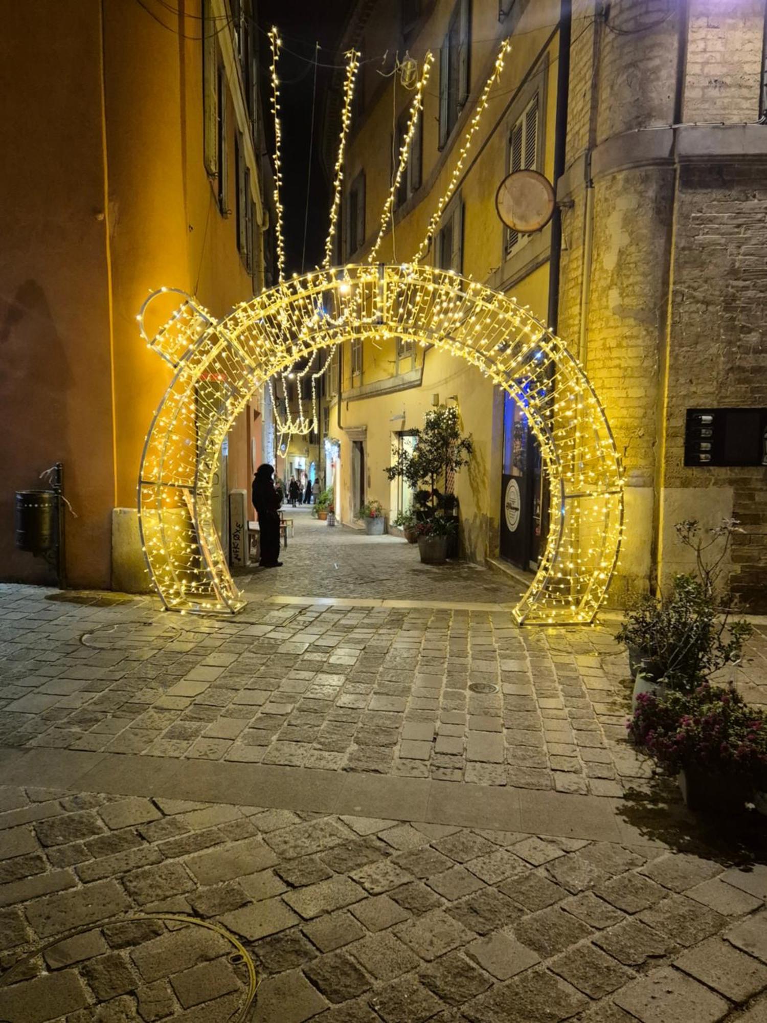 Ferienwohnung Palazzo Tancredi Ancona Exterior foto